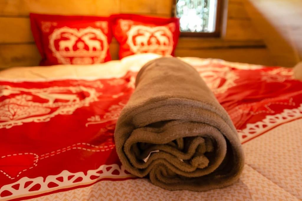 La Cabane Du Cerf Et Son Sauna Attre Екстер'єр фото